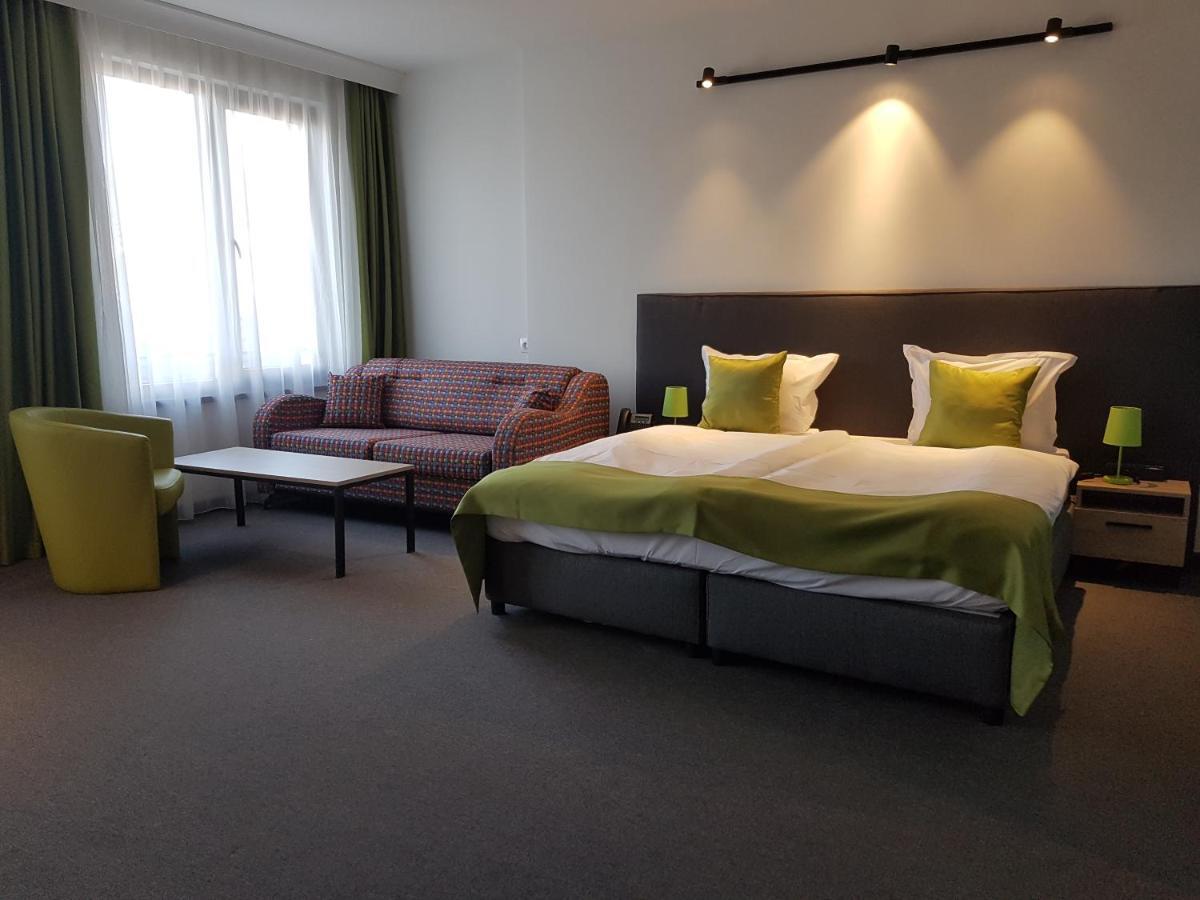A&M Hotel With Free Parking Płowdiw Zewnętrze zdjęcie